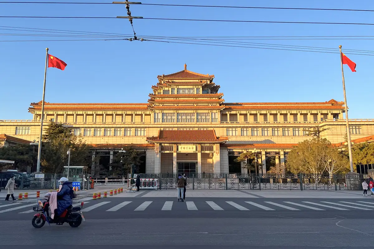 资料图:中国美术馆建筑外观(N509FZ摄于2021年12月12日,非本次展览现场)